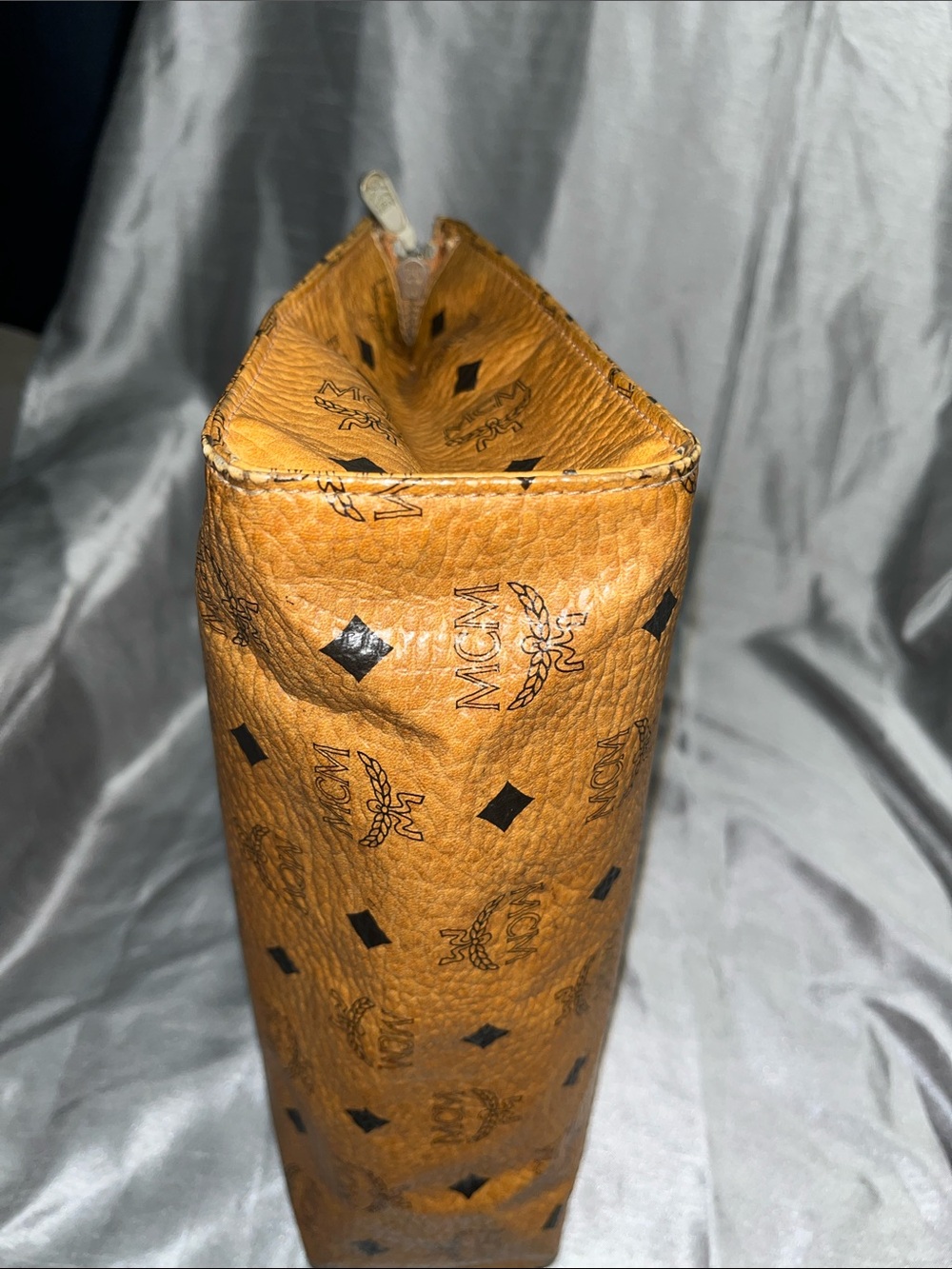 MCM Clutch - Picture 11 of 17